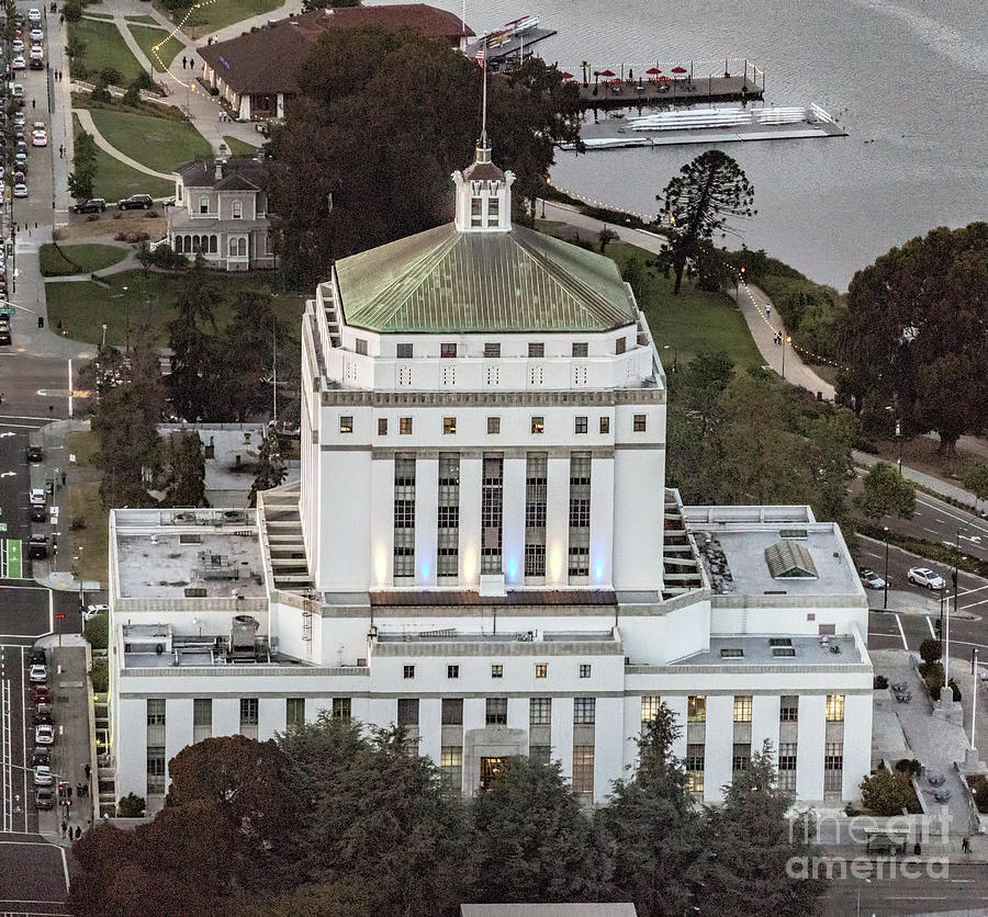 Alameda County Superior Courthouse Building In Oakland Photograph By