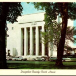 Dauphin County Court House Harrisburg Pennsylvania PA Old Car Postcard