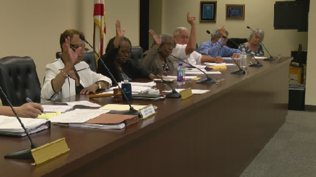 Jefferson County School Board Approves Charter School Contract