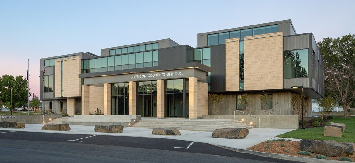 The Airy Modern Jefferson County Courts DLR Group Uses Arriscraft 